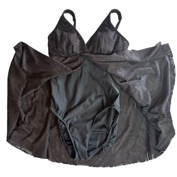 Swim Solutions Women's Tummy-Control Swim Dress One Piece Swimsuit Black Size 8 - Picture 5 of 9